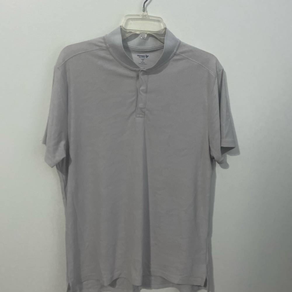 Old Navy Active Go-Dry Cool Odor-Control Core Henley T-Shirt for Men-Medium